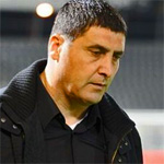 ����� ����